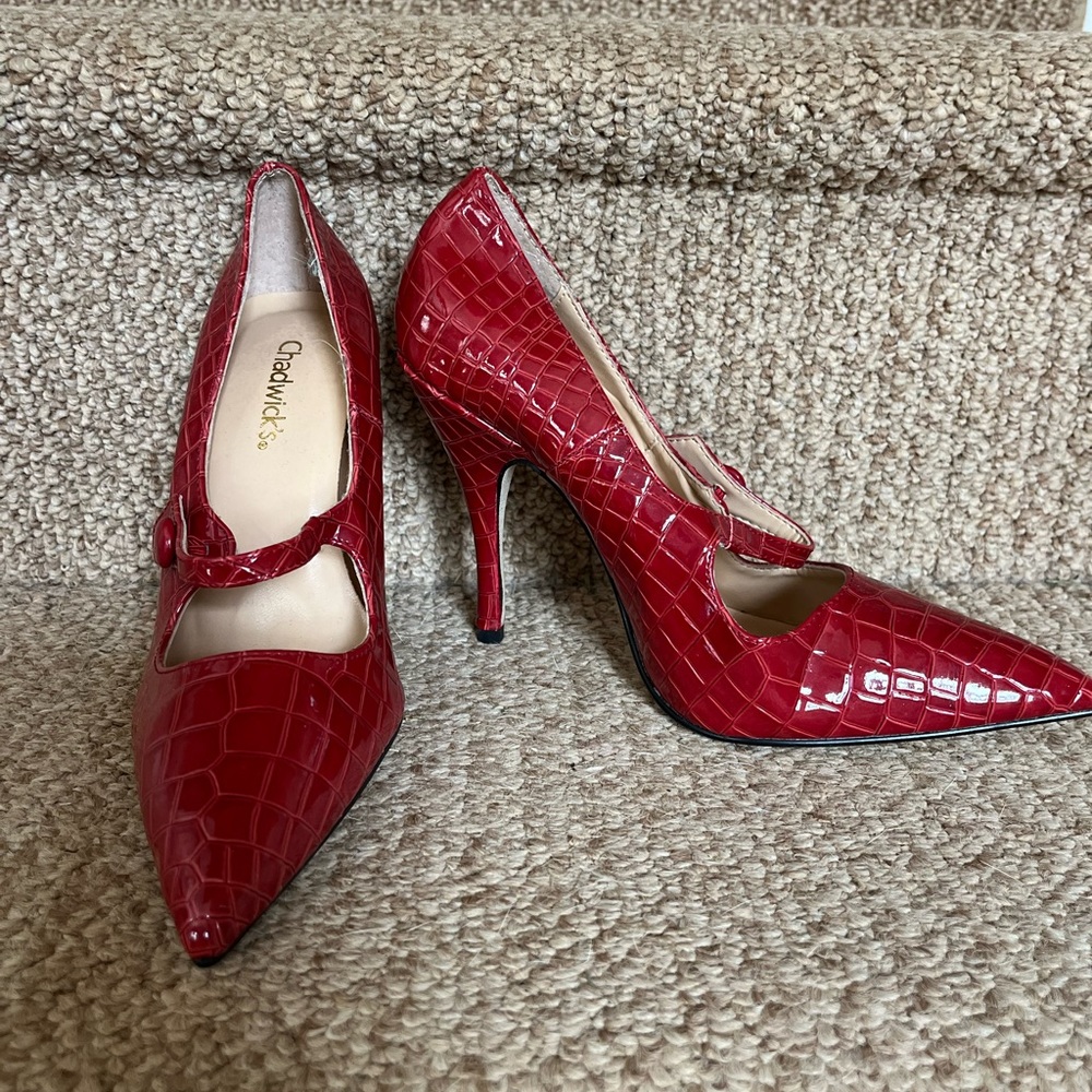 Womens Chadwick’s Red Patent Leather snakeskin 4” heels